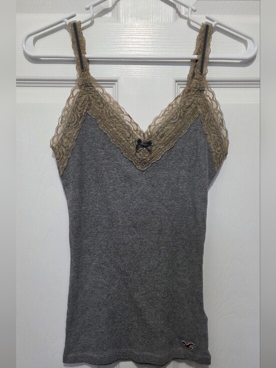 Hollister Tops - Vintage Y2K Hollister Grey Ribbed Lace Trim Cami Tank Top Sz Medium grunge fairy